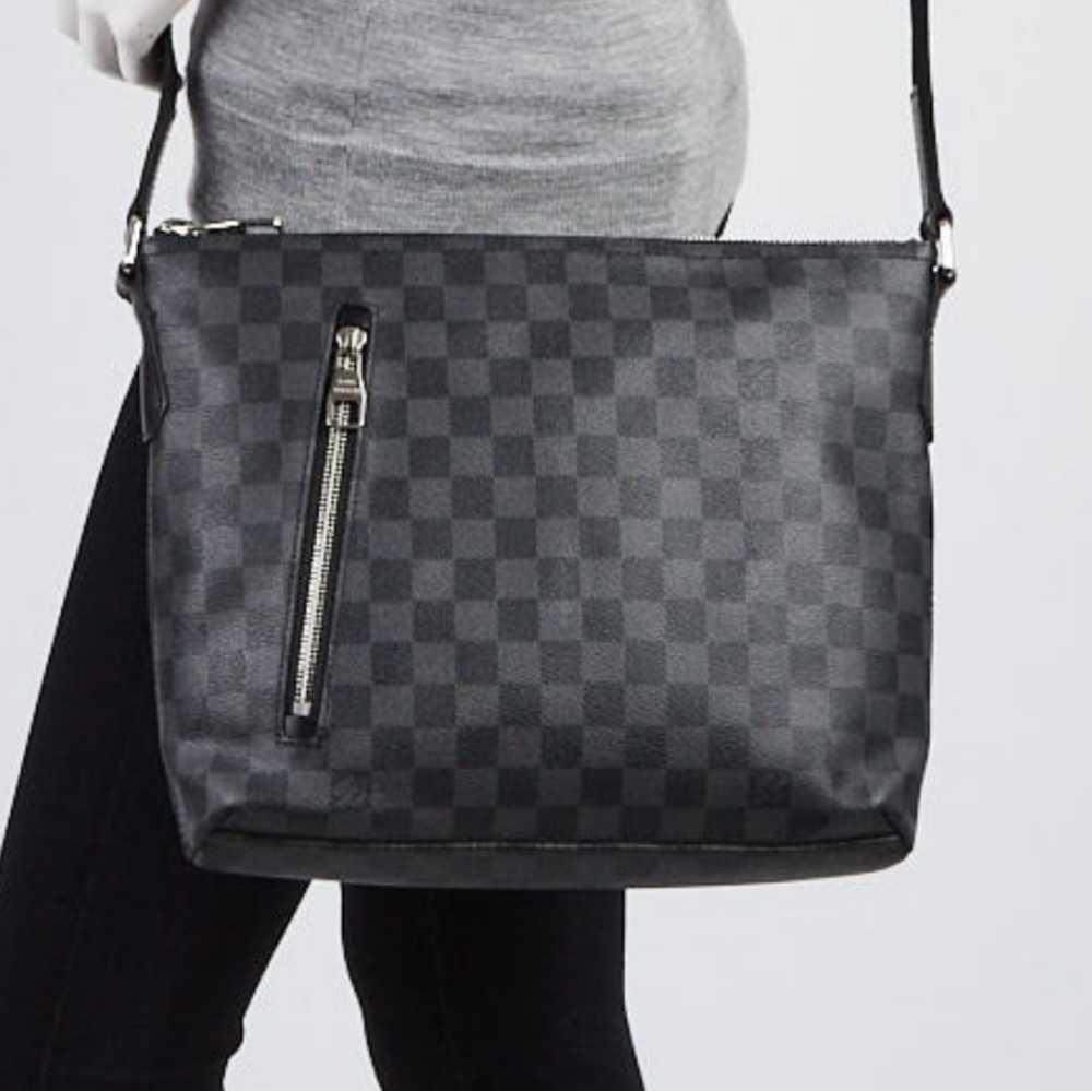 LOUIS VUITTONDamier Graphite Canvas Mick PM Messenger Bag comes with dust bag